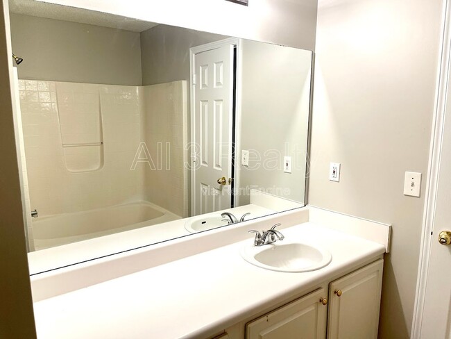 Building Photo - 311 Coral Cir