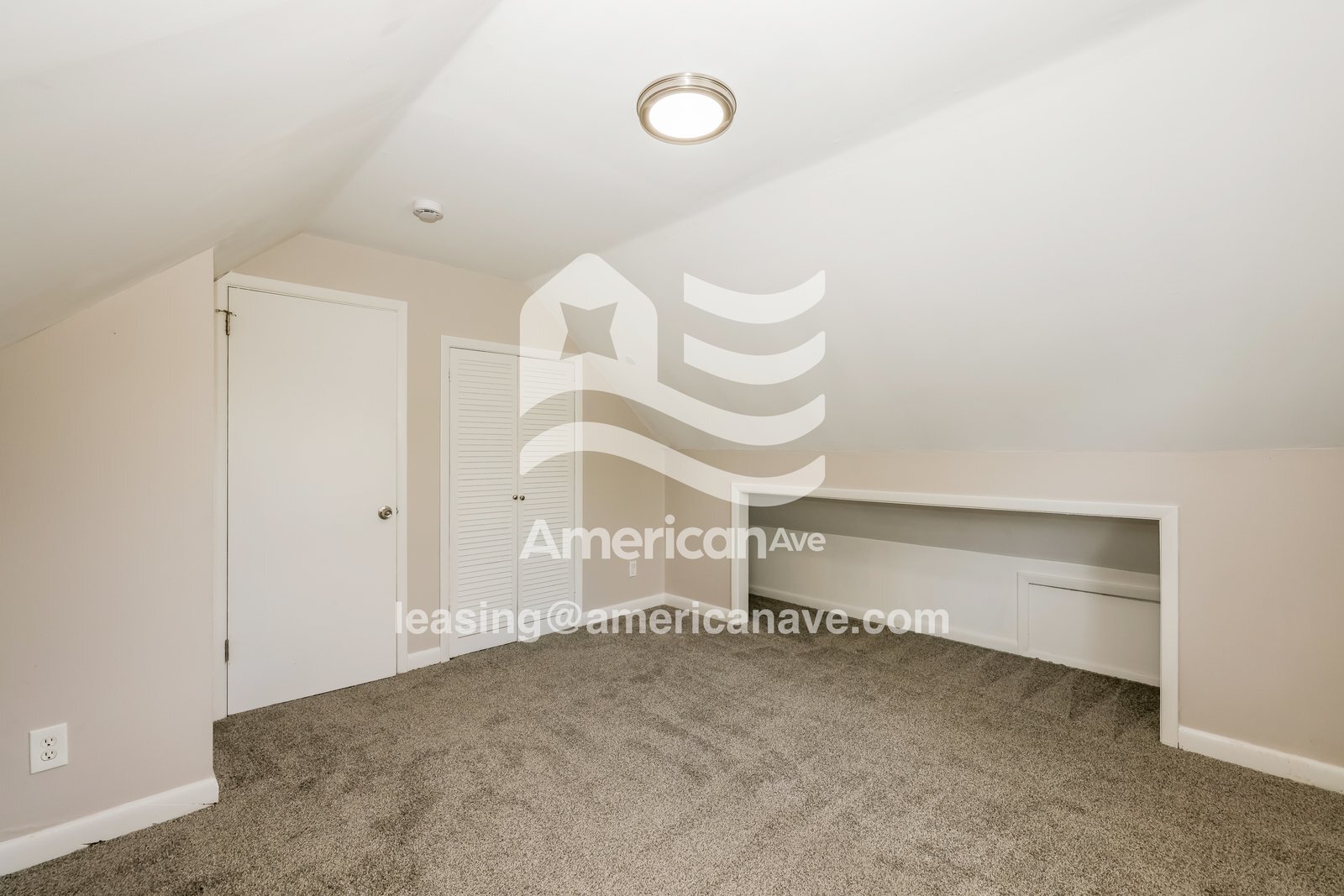 Building Photo - 4764 Burkhardt Ave