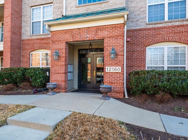 Building Photo - 12160 Abington Hall Pl