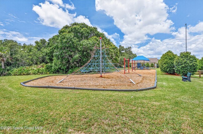 Building Photo - 8019 Marquette Dr