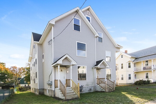 Primary Photo - 66 Winthrop St