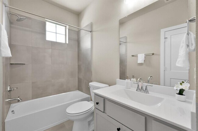 Building Photo - 308 N Spotted Fern Dr