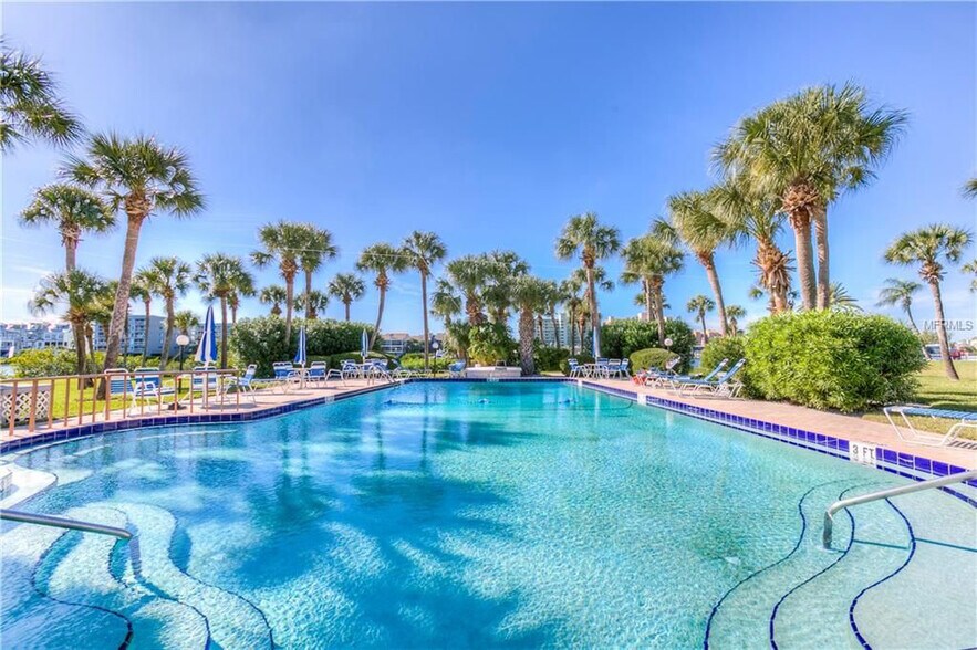 Building Photo - 10215 Regal Dr