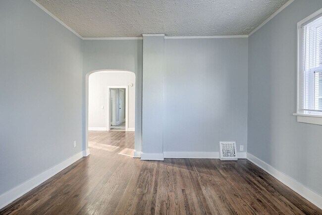Building Photo - 2411 Emmet St