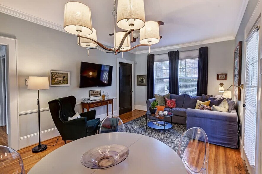 Building Photo - 800 Magnolia Ave