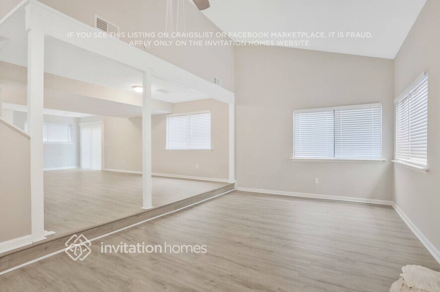 Building Photo - 4061 Oak Stone Dr