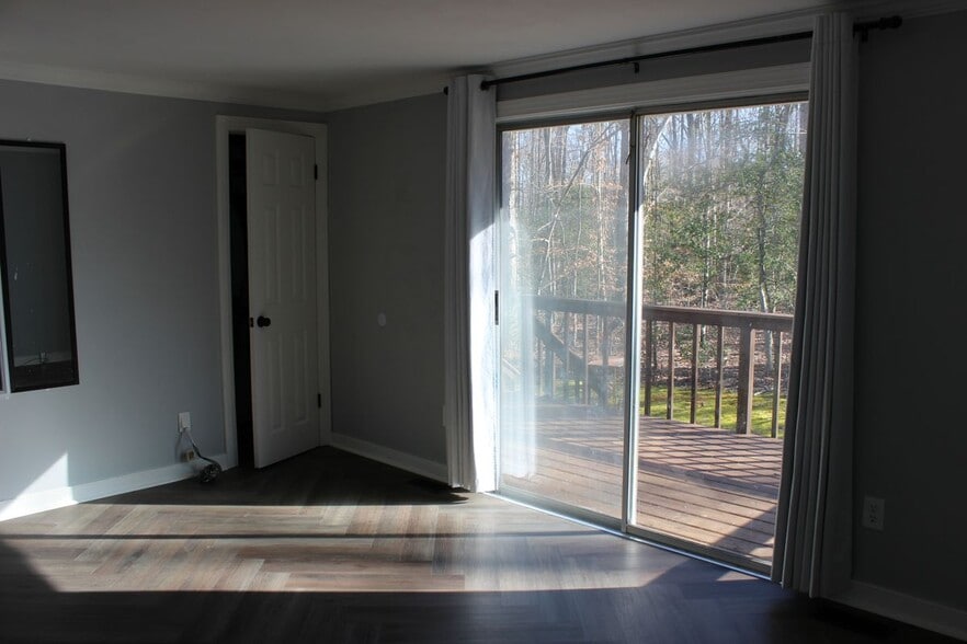 Building Photo - 9033 Rapidan Dr