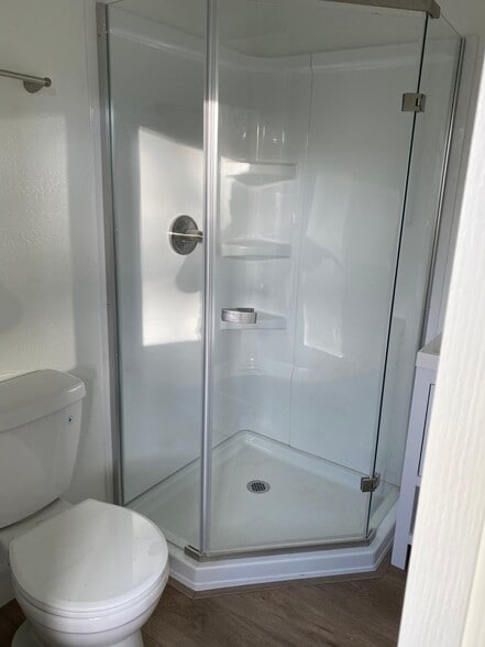 Bathroom - 238 colfax ave