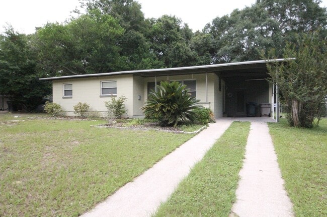 Primary Photo - Modern Comfort in a Prime Location – 3-Bed...