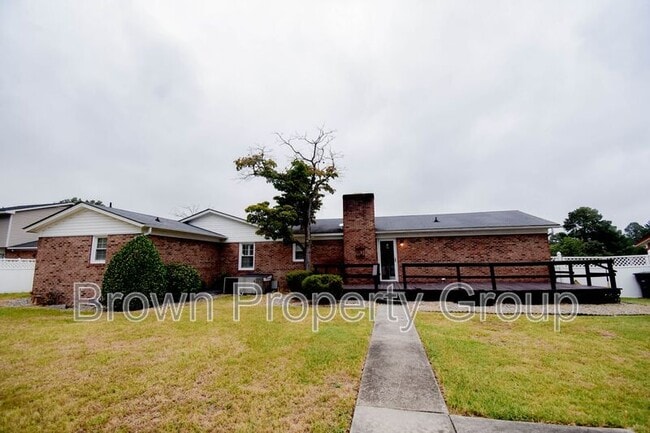 Building Photo - 805 Southview Cir