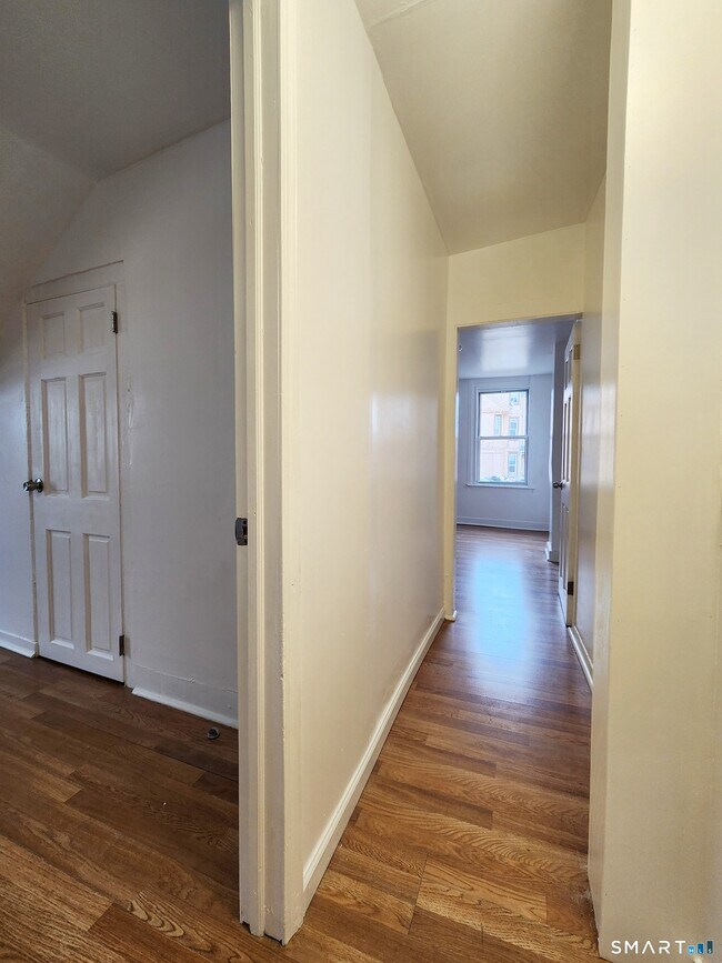 Building Photo - 202 Harral Ave
