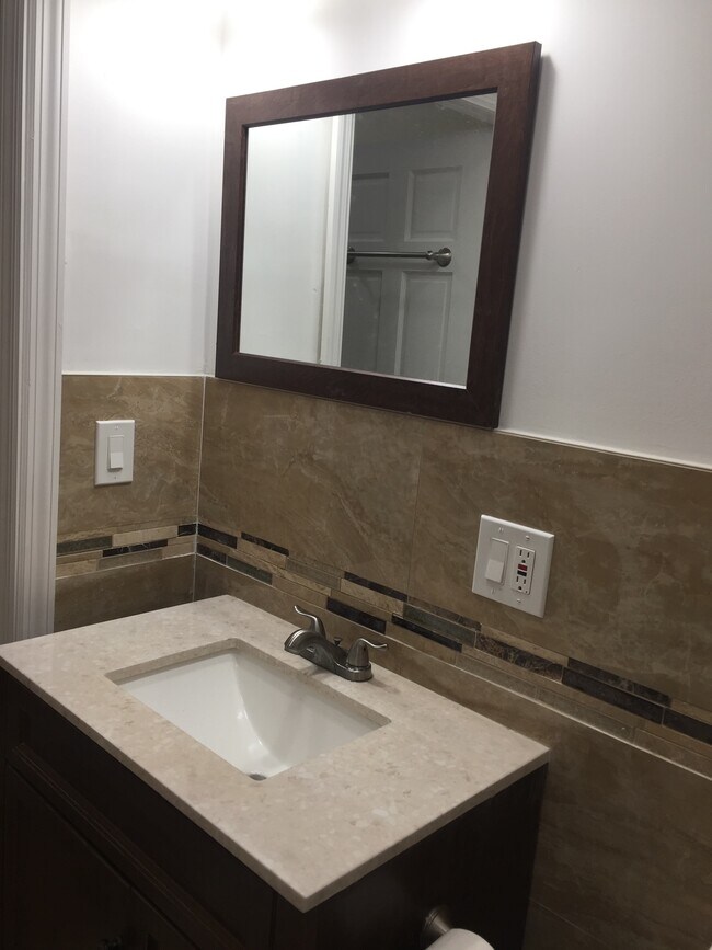 Building Photo - 8482 164th St