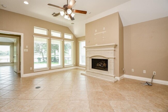 Building Photo - 26115 Serenity Oaks Dr