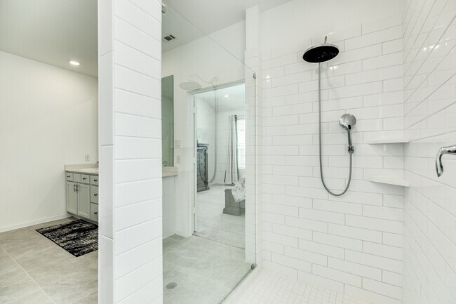 Building Photo - 2618 Jasper Oaks Dr