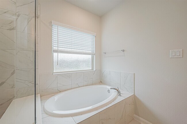 Building Photo - 31123 Mahogany Fir Trl