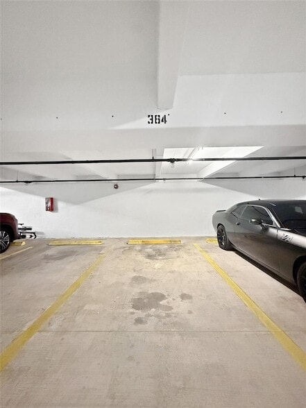 Building Photo - 525 N Ocean Blvd