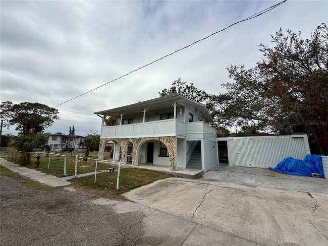Building Photo - 691 W Harbor Dr S