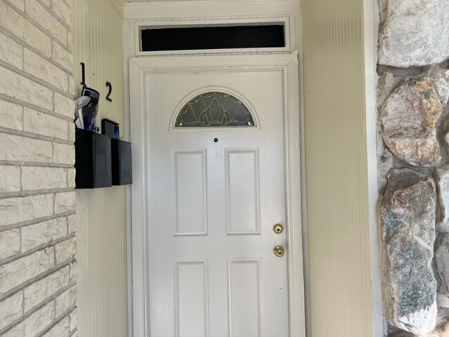 Building Photo - 10134 Kirkglen Dr