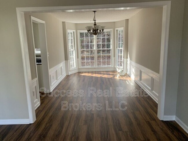 Building Photo - 11020 Egmont Dr