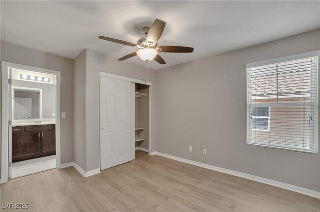 Building Photo - 3939 N Zodiacal Light St