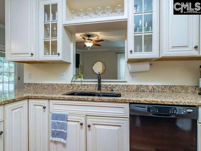 Building Photo - 306 Coventry Lake Dr