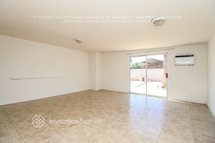 Building Photo - 5243 W Lewis Ave