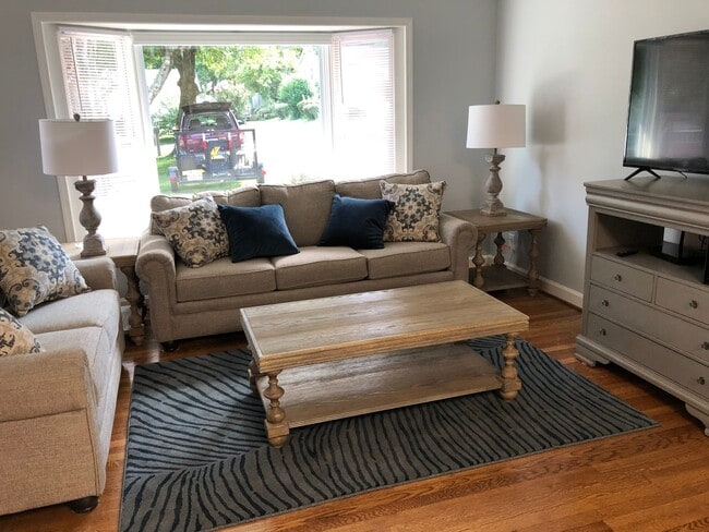 Building Photo - 1457 Brookwood Drive