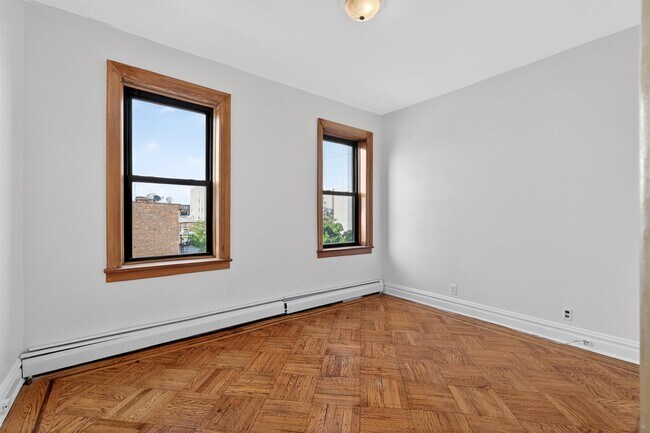 Building Photo - 418 Broadway