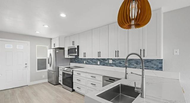 Building Photo - 1111 Seacoast Dr