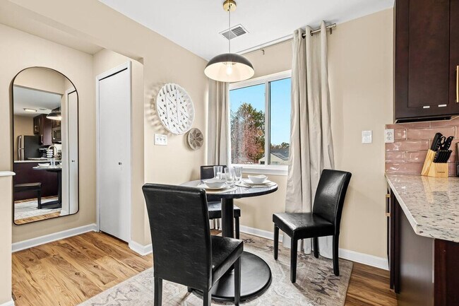 Building Photo - 18340 Mesle St