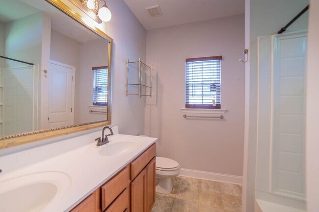 Building Photo - 119 Spoonbill Cir
