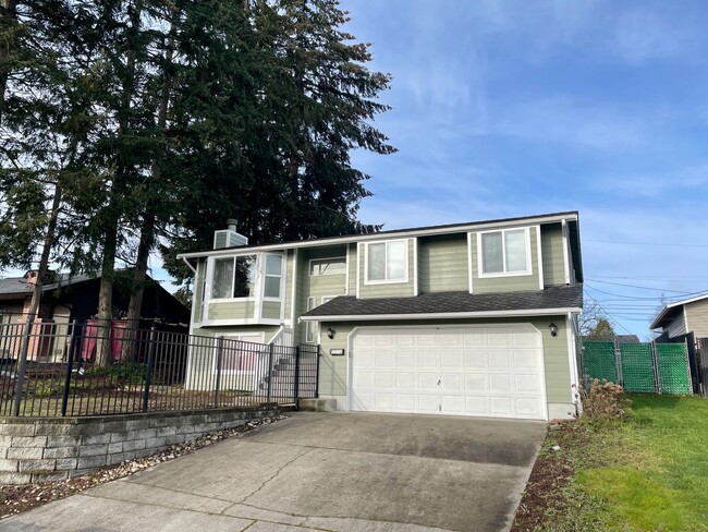 Primary Photo - Charming North Tacoma Home Minutes from Po...