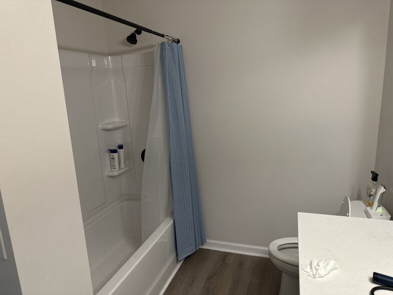 Building Photo - 9408 Sun Fountain Dr