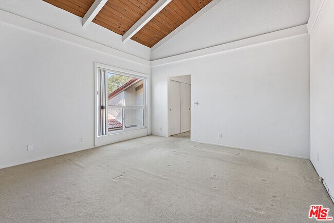 Building Photo - 106 Cresta Verde Dr