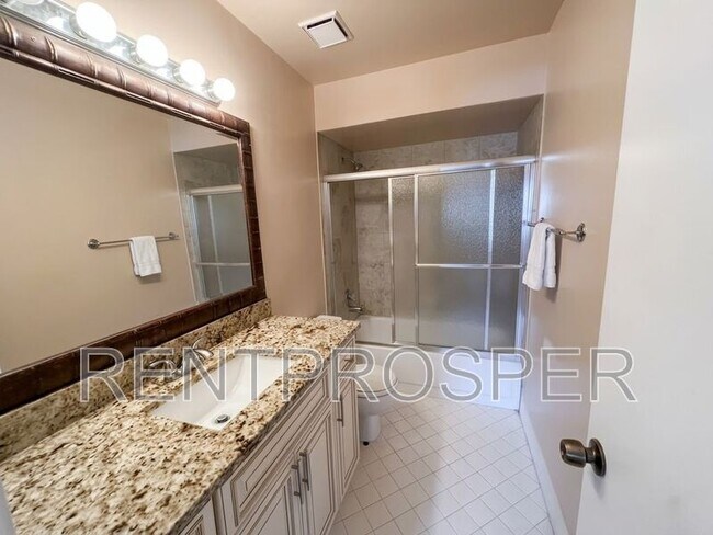 Building Photo - 5232 Via Hacienda Cir