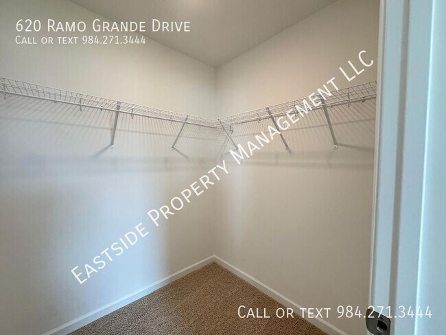 Building Photo - 620 Ramo Grande Dr