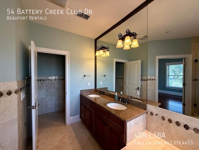 Building Photo - 54 Battery Crk Clb Dr