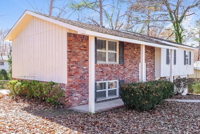 Building Photo - 629 16th Terrace Cir NW