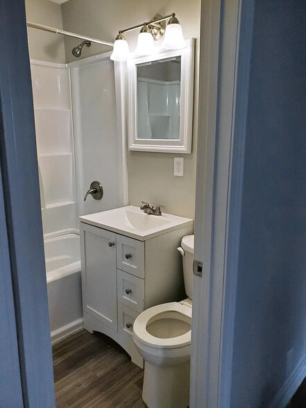 Building Photo - 2320 East Michigan Street