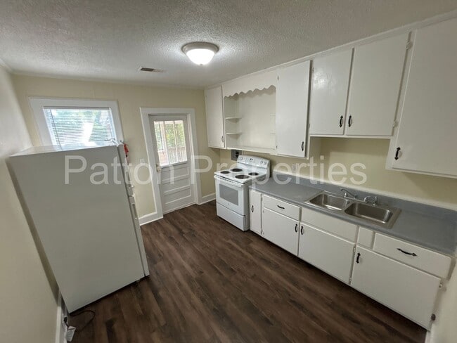 Building Photo - 1401 Kinderway &amp; 4300-4302 Wentworth - Inside CoC - R09214-07-01
