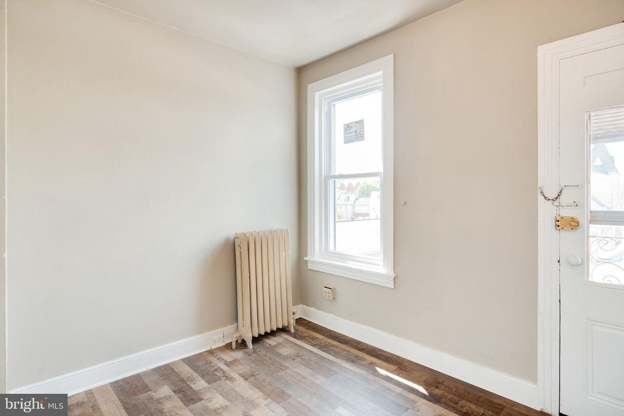 Building Photo - 414 Pine St