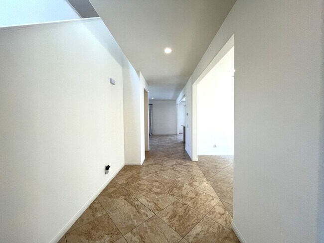 Building Photo - 7143 Leighton Dr