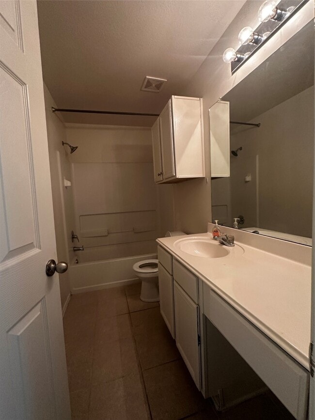 Building Photo - 6807 Whitbourne Meadow Ln