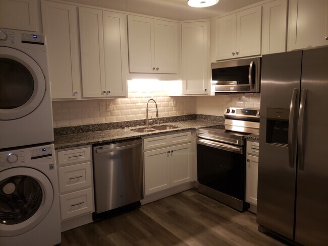 Primary Photo - 118 Forrest Ave