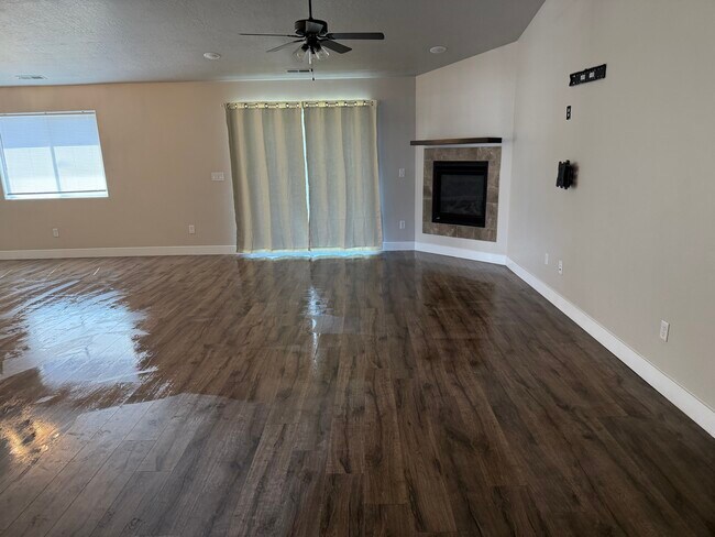 Building Photo - 1825 N Lund Hwy