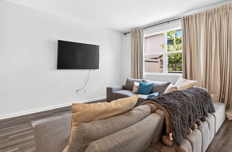 Building Photo - 6150 Calle Ochoa St