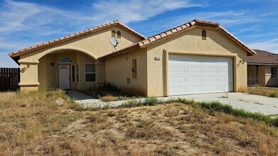 Building Photo - Charming 3-Bedroom, 2-Bath Home with Spacious Layout & Cozy Features