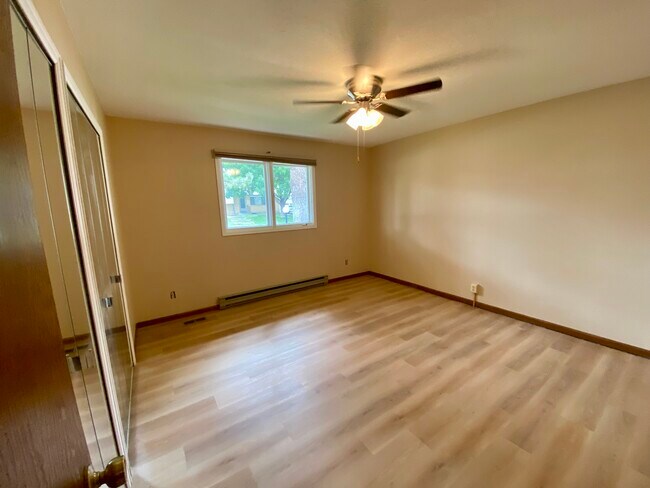 Building Photo - 2302 Cartier Dr