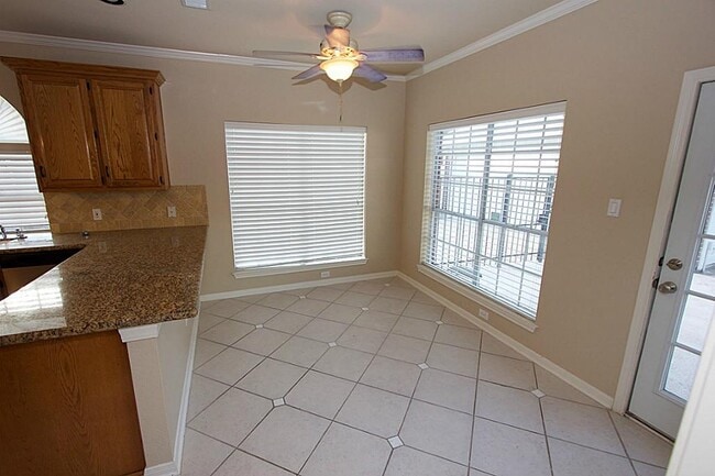 Building Photo - 1615 Greenleaf Oaks Dr