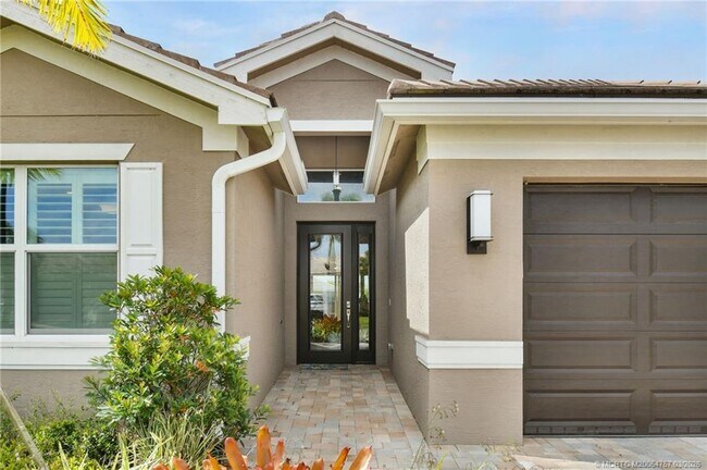 Building Photo - 11933 SW Coral Cove Pkwy